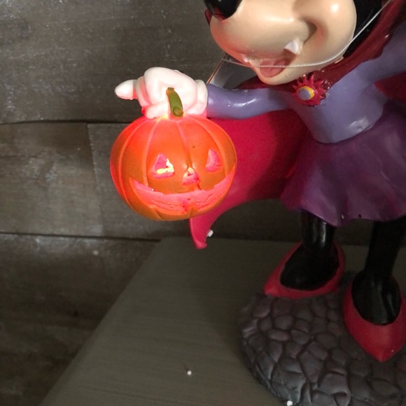 SOLD Disney Minnie Mouse Halloween Vampire LED Light Up Statue Figurine - Picture 10 of 10